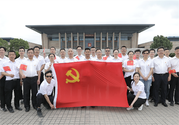 优秀党支部——龙8-long8二建党支部